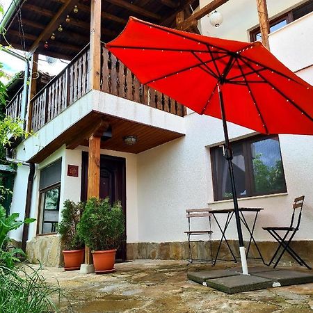 Arts Guest House -Beautiful Villa For 6 Persons Veliko Turnovo Bagian luar foto