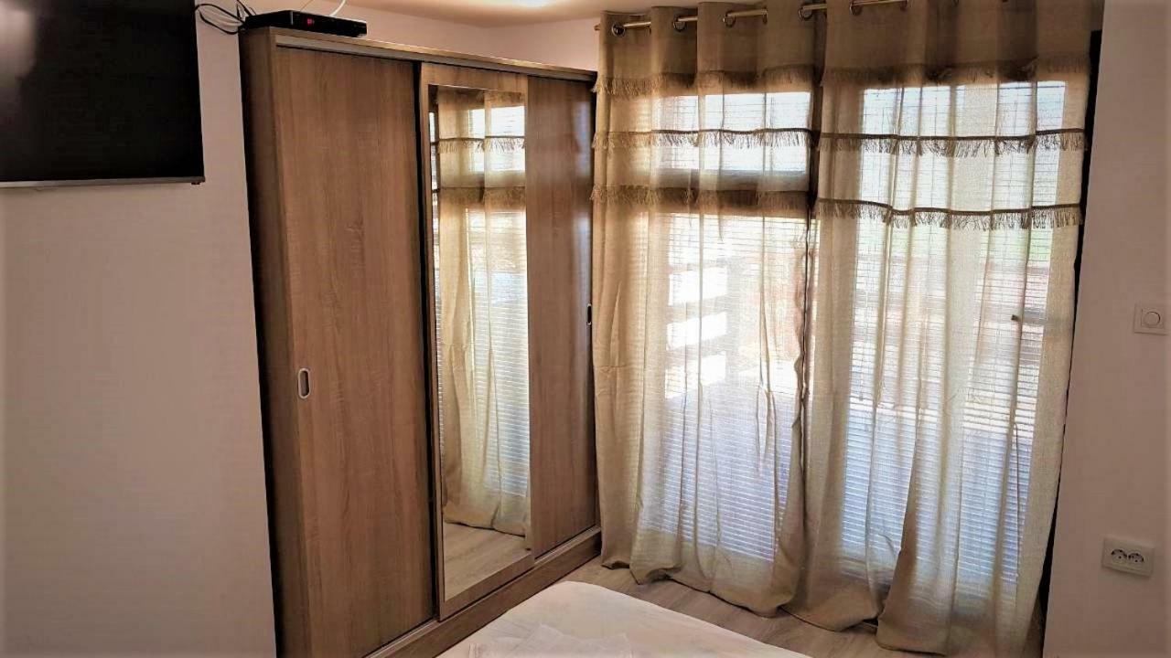 Arts Guest House -Beautiful Villa For 6 Persons Veliko Turnovo Bagian luar foto